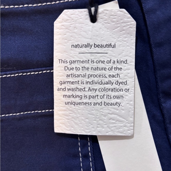 0120- NWT Bagatelle Navy Scallop Hem Embroidered Shorts 8 - Picture 6 of 13